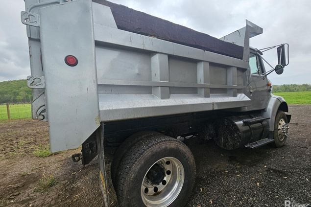 1997 International 8100 Dump Truck